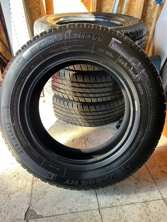 Set of 4 ECOVISION VI-286 HT Tires 225/65R17