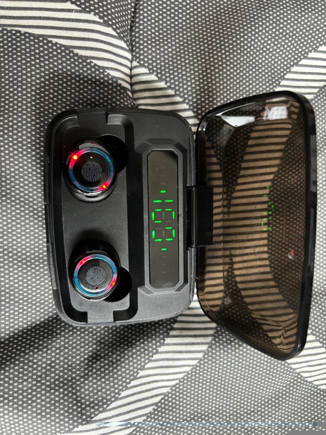 Bluetooth Wireless Headphones - photo 2