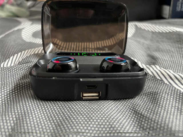 Bluetooth Wireless Headphones - photo 4