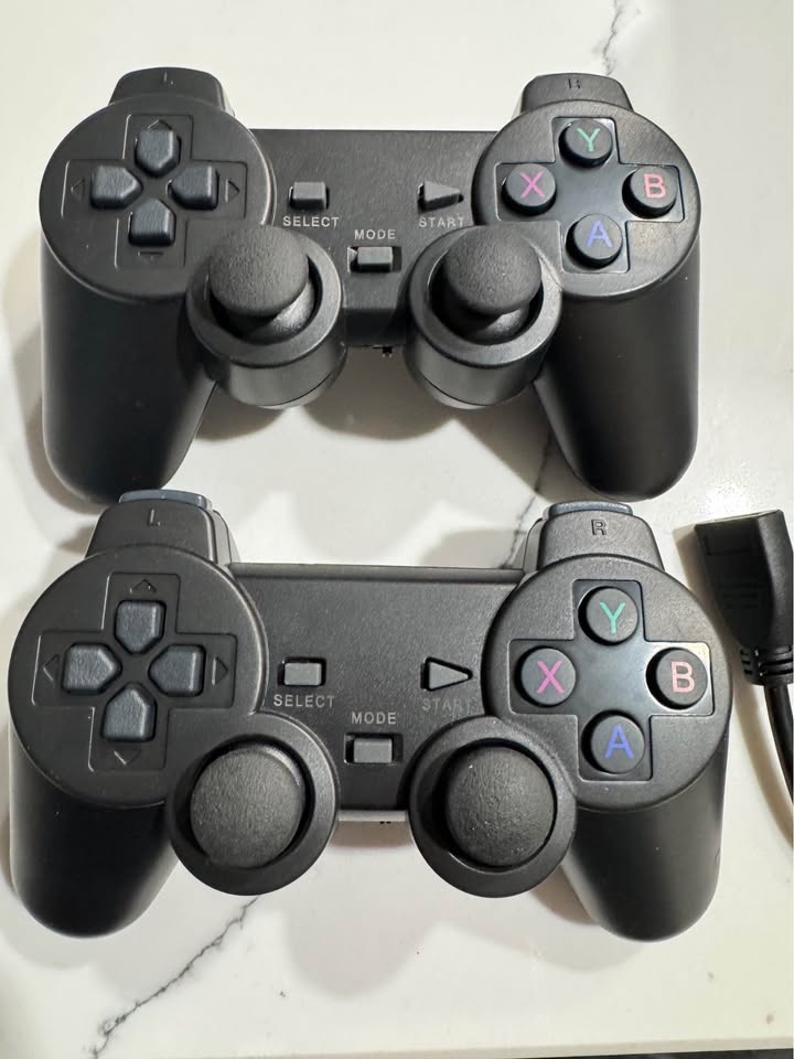 Retro gaming system with wireless controllers. Connects via HDMI - photo 4