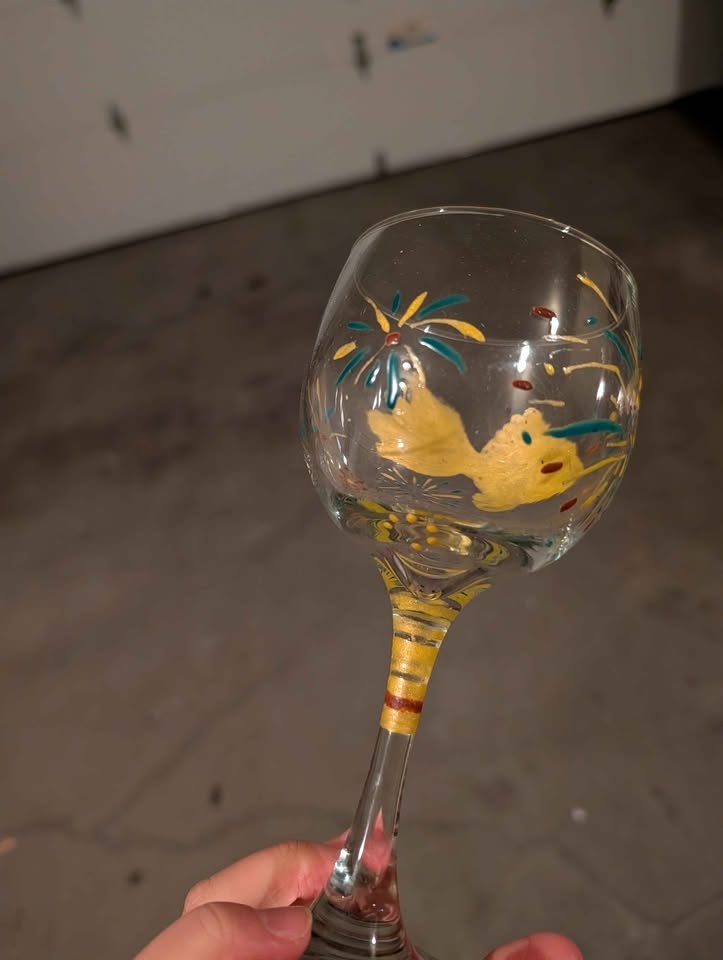 Hand painted color Changing wine glass kingyo hanabi pattern - photo 2