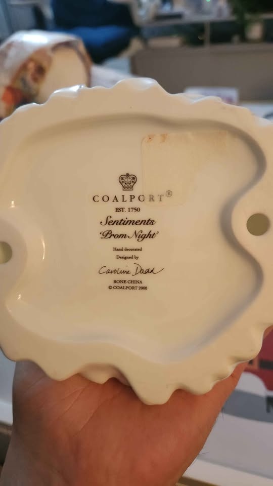 Coalport Figurine - Sentiments Prom Night - photo 3
