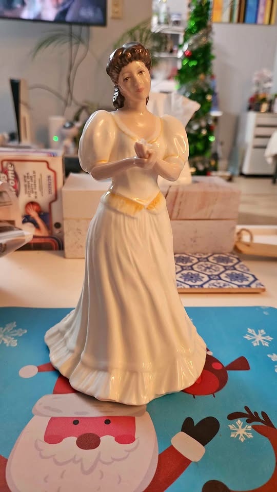 Royal Doulton Figurine - HN3381