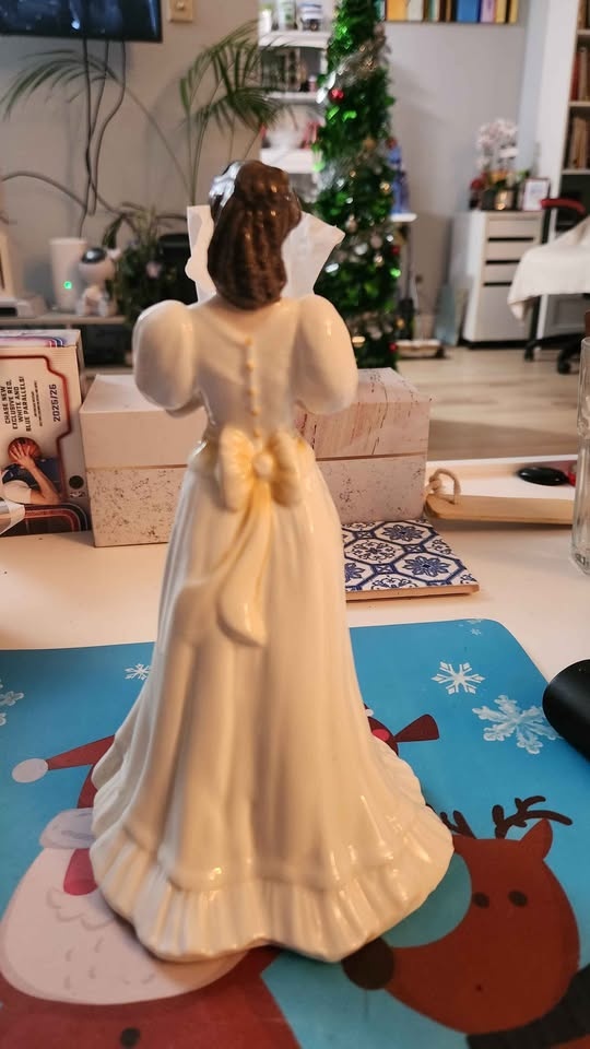 Royal Doulton Figurine - HN3381 - photo 2