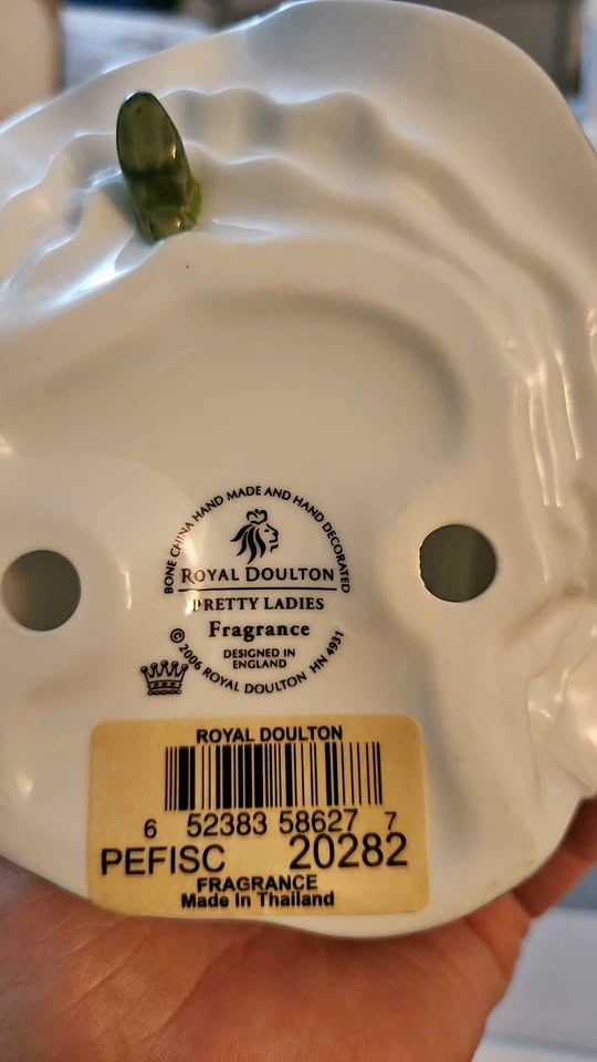 Royal Doulton Figurine - Pretty Ladies "Fragrance"