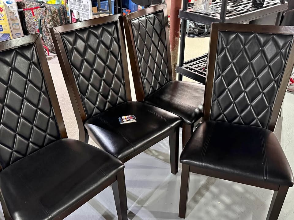 Dining chairs leather/wood