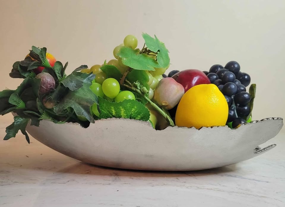 Metal (Pewter?) Decorative Dish - photo 5