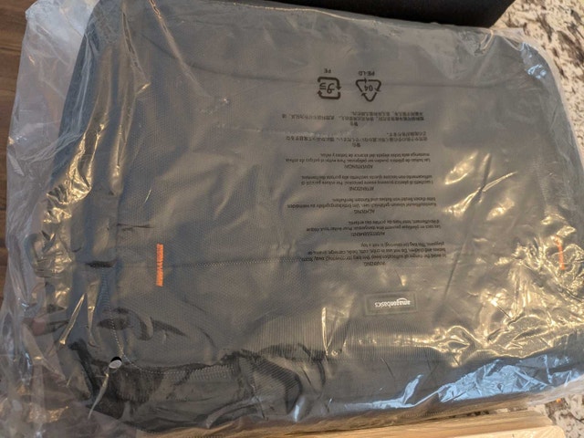 Amazon Basics Laptop Bag - photo 2