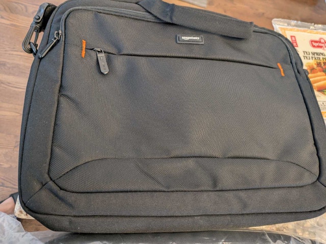 Amazon Basics Laptop Bag - photo 3