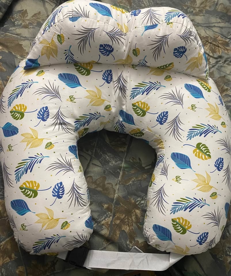 Nursing pillow for breastfeeding - photo 2