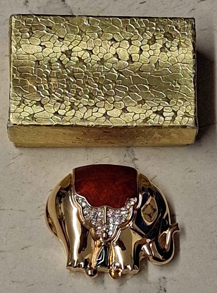 Estee Lauder Golden Elephant Solid Perfume Compact