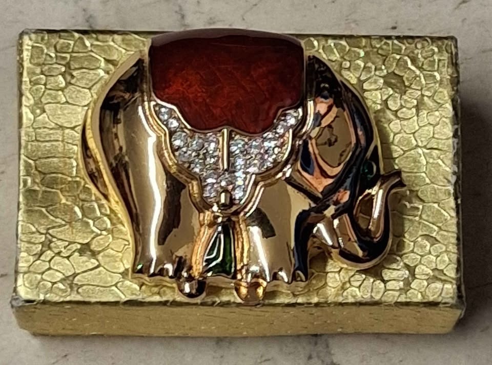 Estee Lauder Golden Elephant Solid Perfume Compact - photo 2