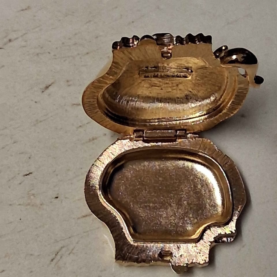 Estee Lauder Golden Elephant Solid Perfume Compact - photo 5