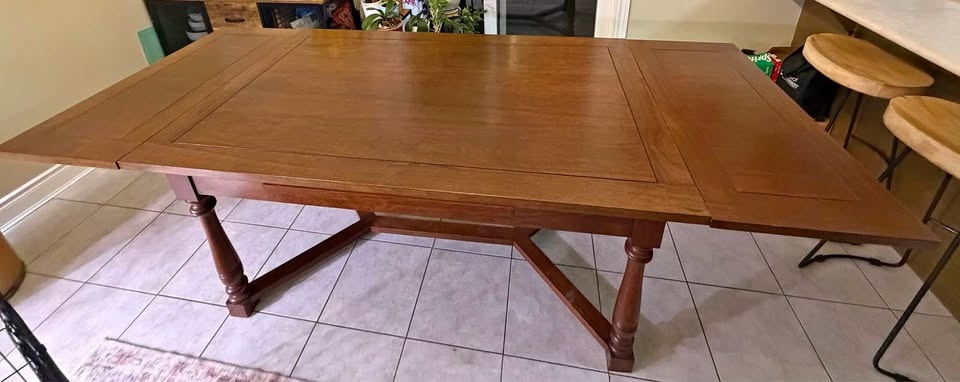 Solid Wood Extendable Dining Table
