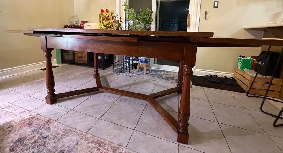 Solid Wood Extendable Dining Table - photo 5