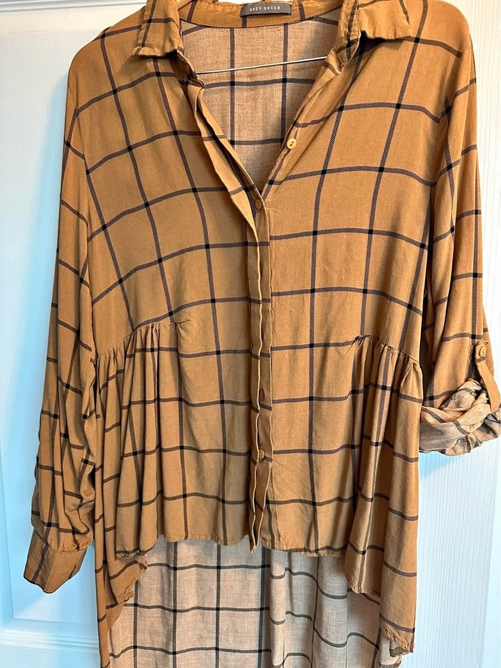 Suzy Shiere XL/ Medium high low shirtdress