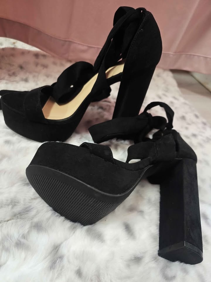 Black Velvet Lace-Up High Heels – Strappy Ankle - size: 6.5 - photo 2