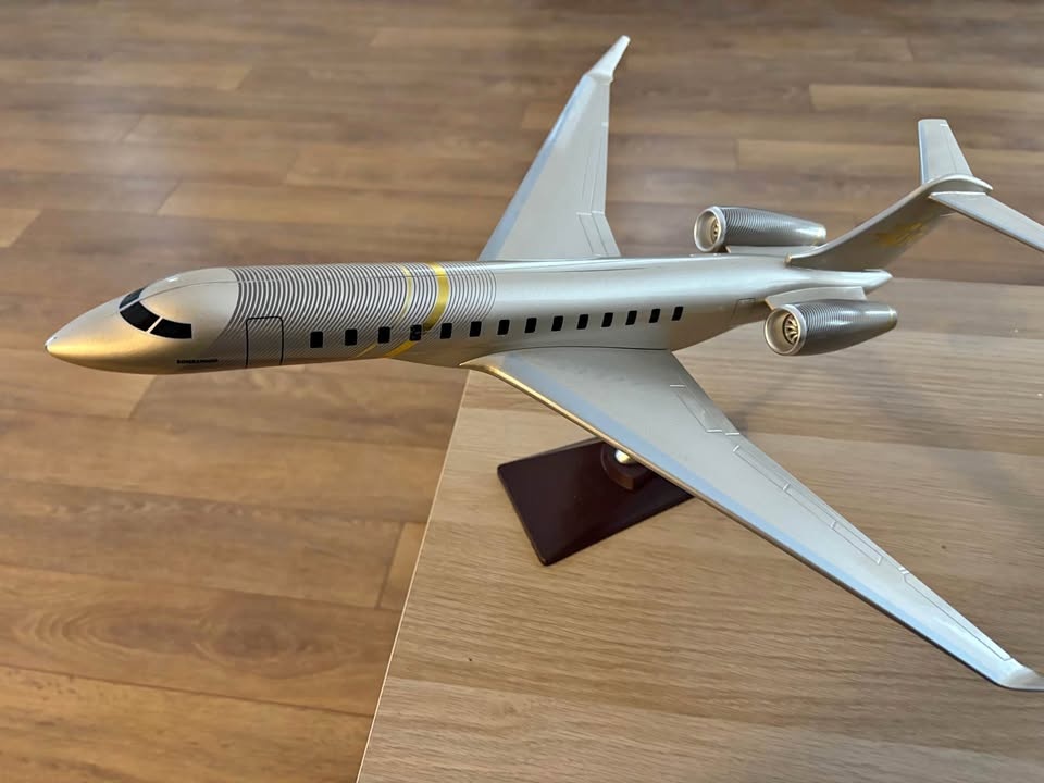 Bombardier Global 7500 Model Aircraft – Display Piece (With Box)