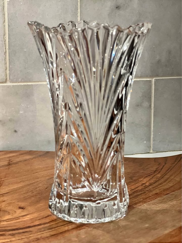 MIKASA Accent Cut Crystal Bud Vase 4.75" Tall