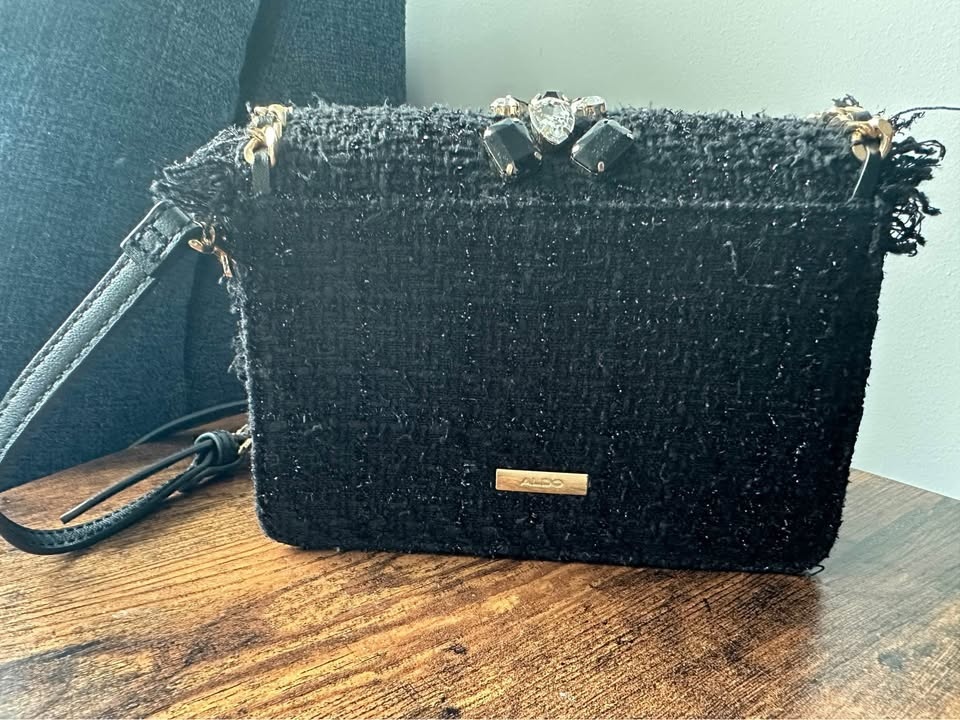Gently used Aldo Cross Body bag $40- cash only - photo 3