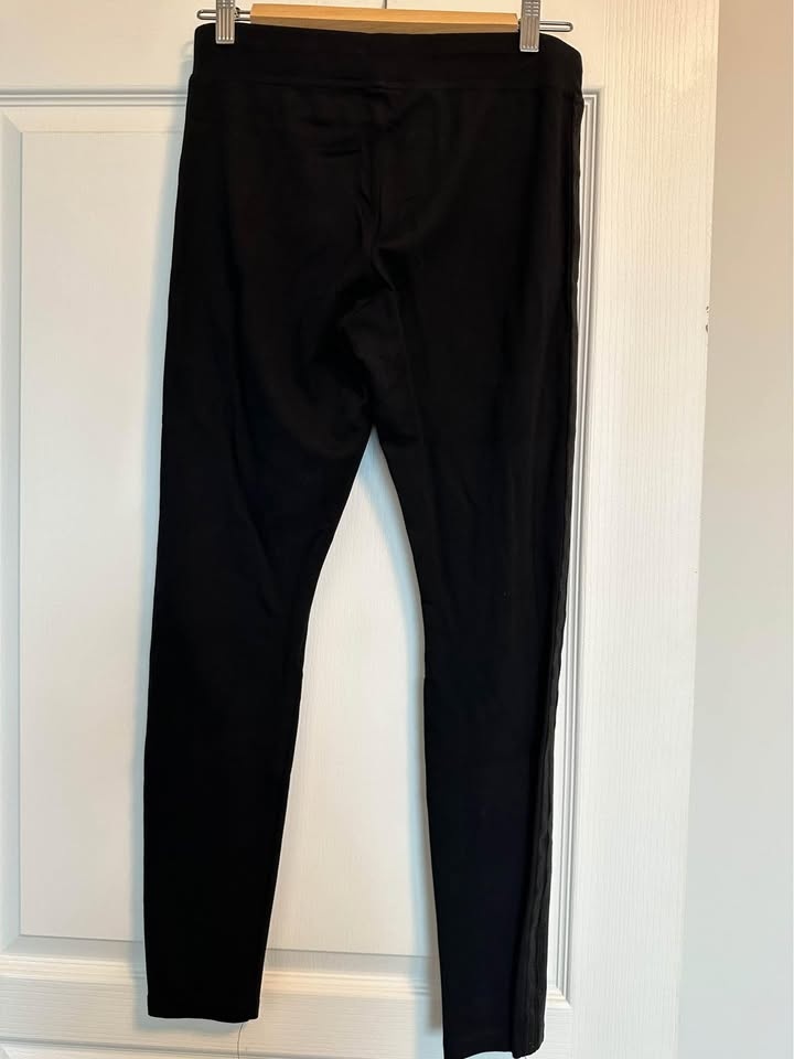 Hue leggings all seasons size Medium cash only $25 - photo 3