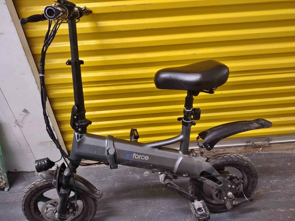 G force folding bike with charger