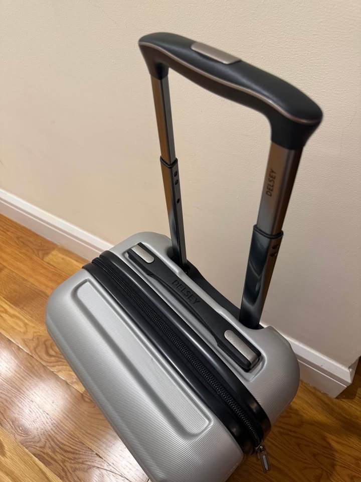 Delsey Paris Helium Aero Hardside Carry-On - Silver Spinner - photo 3