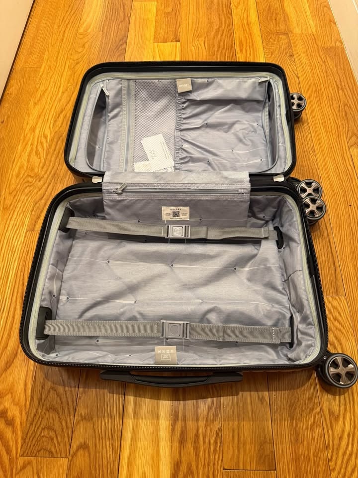 Delsey Paris Helium Aero Hardside Carry-On - Silver Spinner - photo 5