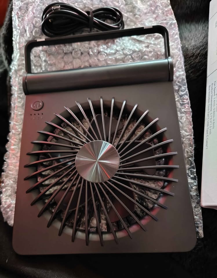 NEW USB Fan, Strong Wind Ultra Quiet Small Desk Fan - photo 5