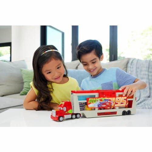 Disney Pixar Cars Color Changers Mack Playset w/ Car & Acc. - photo 2
