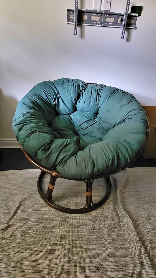 Papasan chair