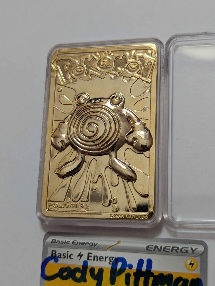 Pokemon Gold Plated Poliwhirl & Charizard Burger King - photo 3