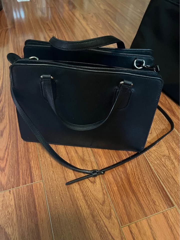 Kate Spade Black Leather Purse - photo 2
