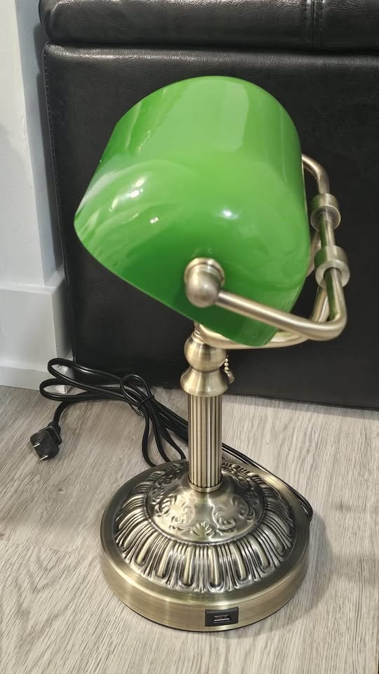 Green Banker's Lamp with USB Port - photo 3