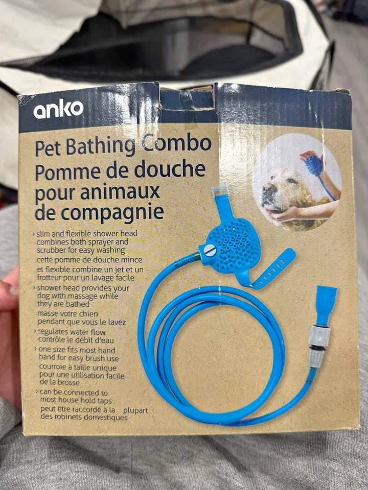 Brand New Pet Bathing Combo – Scrubber + Sprayer 🐾