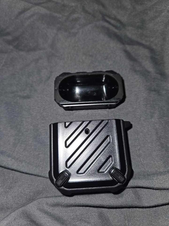 Rugged Armor Case for Apple AirPods - photo 2