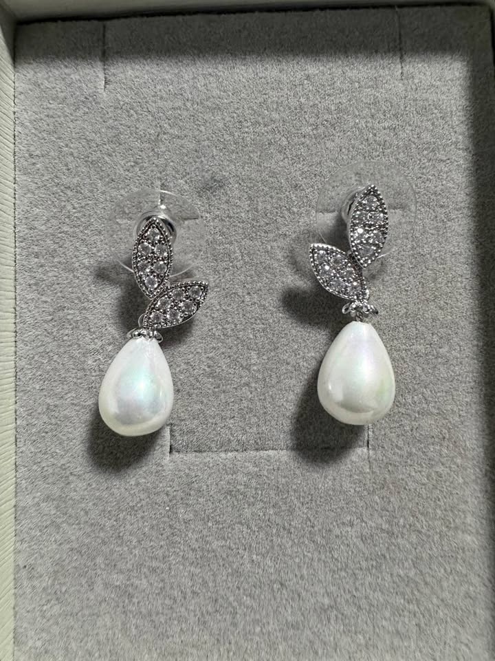 Elegant Freshwater Pearl Drop Earrings with CZ Leaf Accents - Li