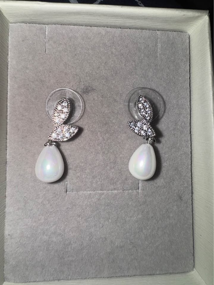 Elegant Freshwater Pearl Drop Earrings with CZ Leaf Accents - Li - photo 2