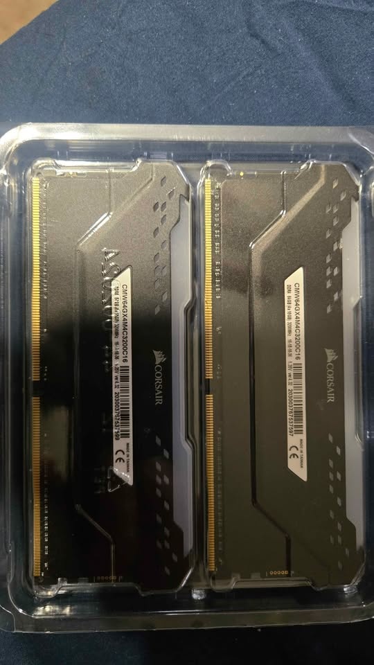 32gb Corsair Vengeance Pro RGB DDR4 RAM - photo 3