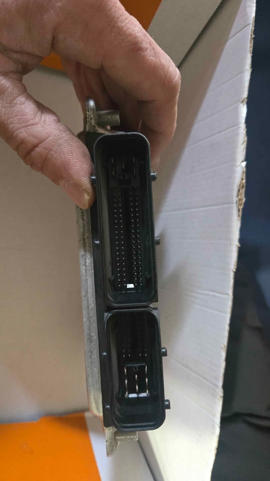 99.5 MK4 Volkswagen Jetta VR6 ECU - photo 3