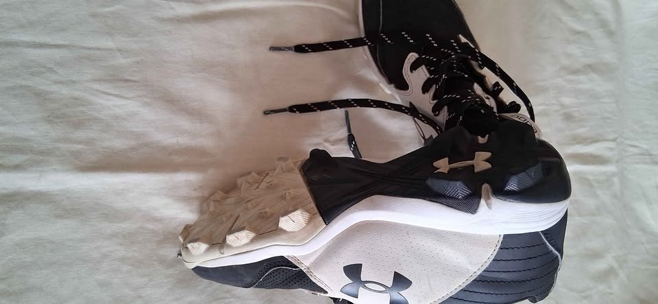 Youth Baseball Cleats Size 4.5 - photo 3