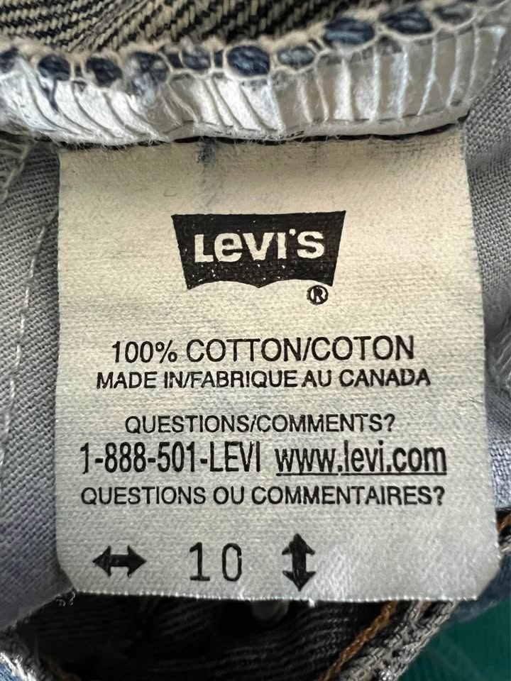 Women's Levi Jeans Size 10 - photo 2