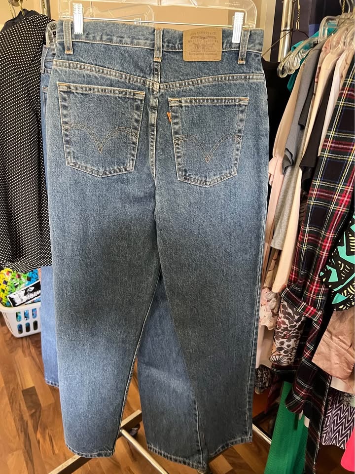 Women's Levi Jeans Size 10 - photo 4