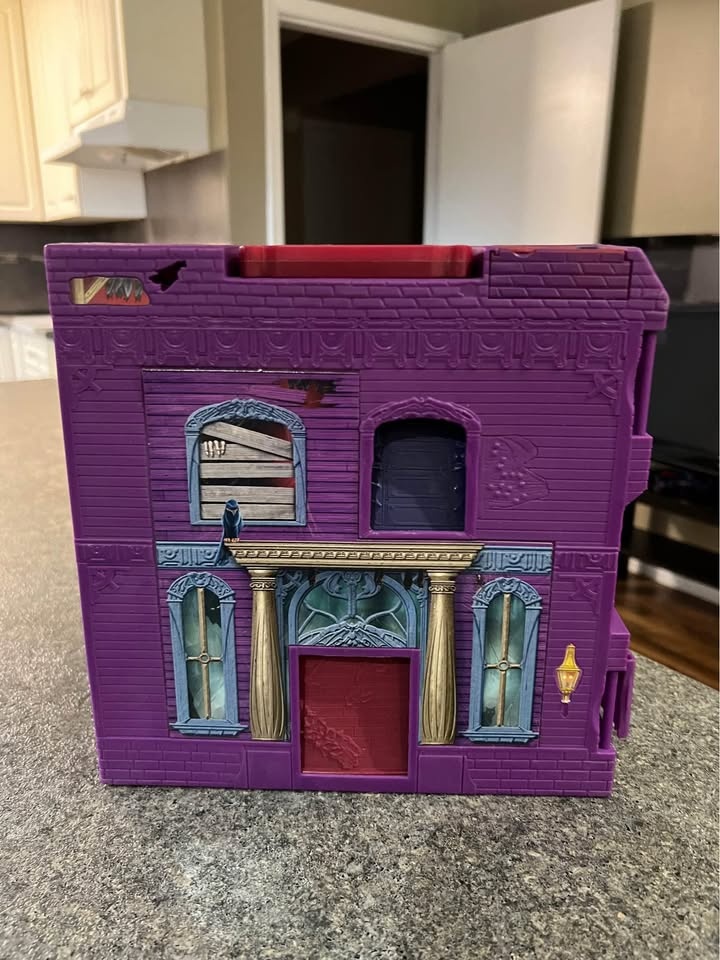 Matchbox Haunted House Mansion Fold Out Playset Toy Cars Diecast - photo 2