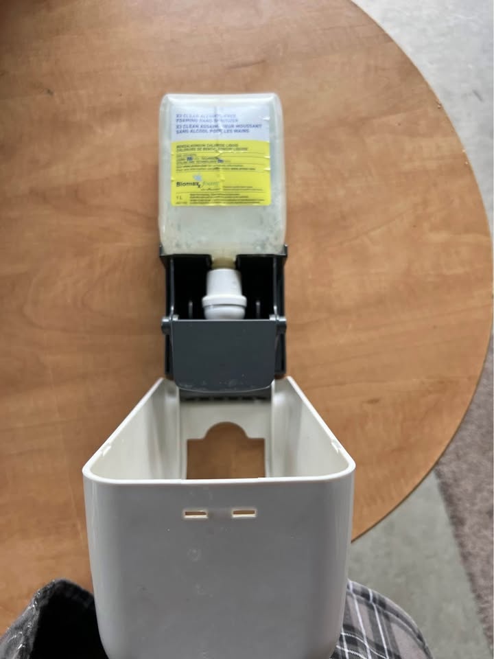 Alcohol Free Foaming Hand Sanitizer Dispenser Biomax Foam By Avm - photo 2