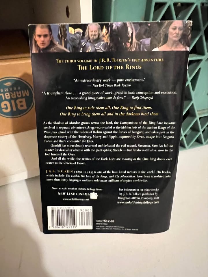 J.R.R. Tolkien The Return of the King Paperback - photo 3