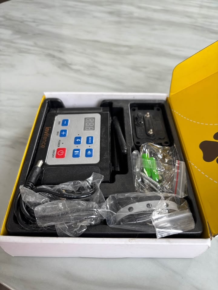 2 in 1 Wireless Fence and Training Collar - New in Box - photo 2