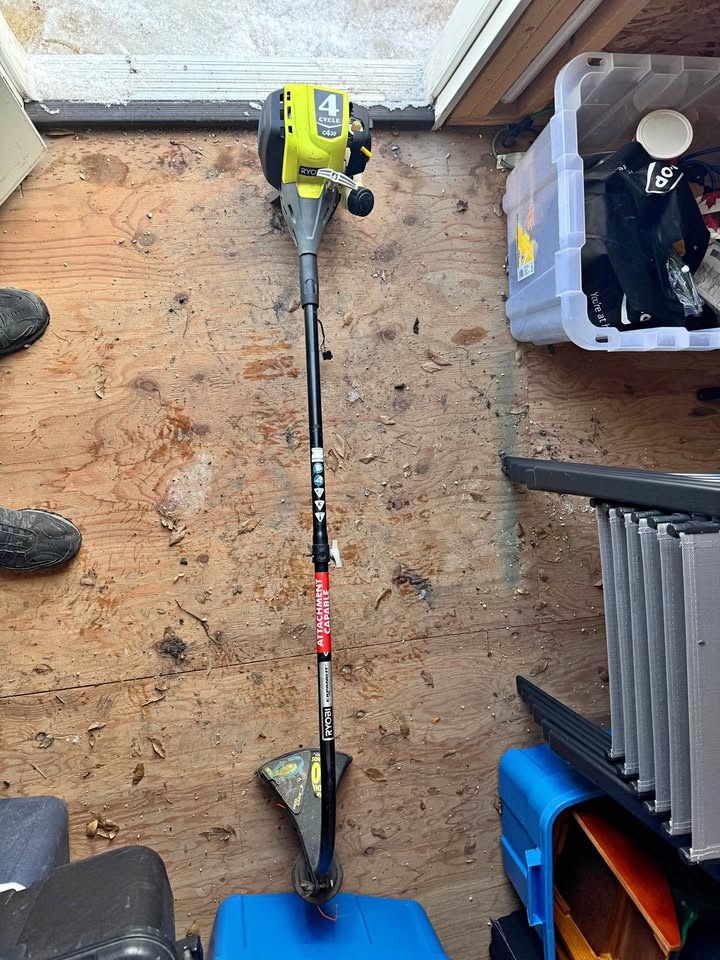 Ryobi 4-Cycle Curved Shaft Trimmer – Model RY4CCSVNM