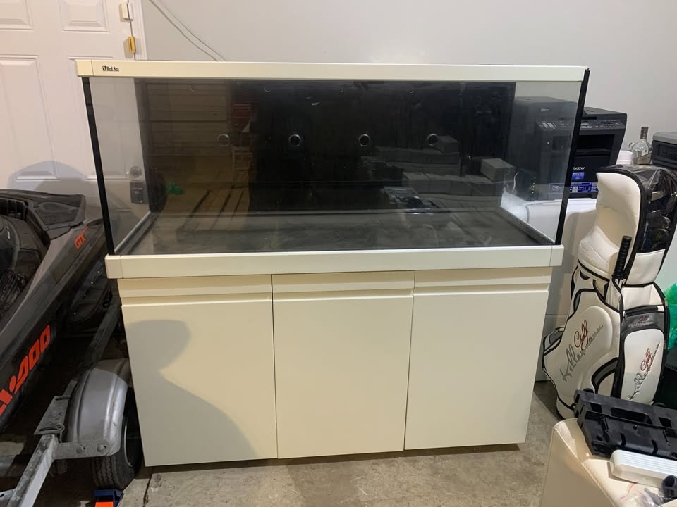 Brand New Red Sea Max S-650 170Gal Aquarium - photo 2
