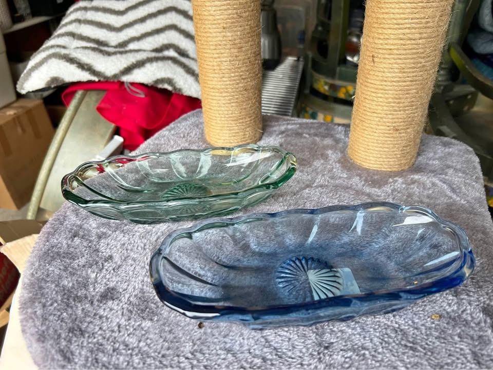Anchor Hocking Banana Split Dishes - Set of 2